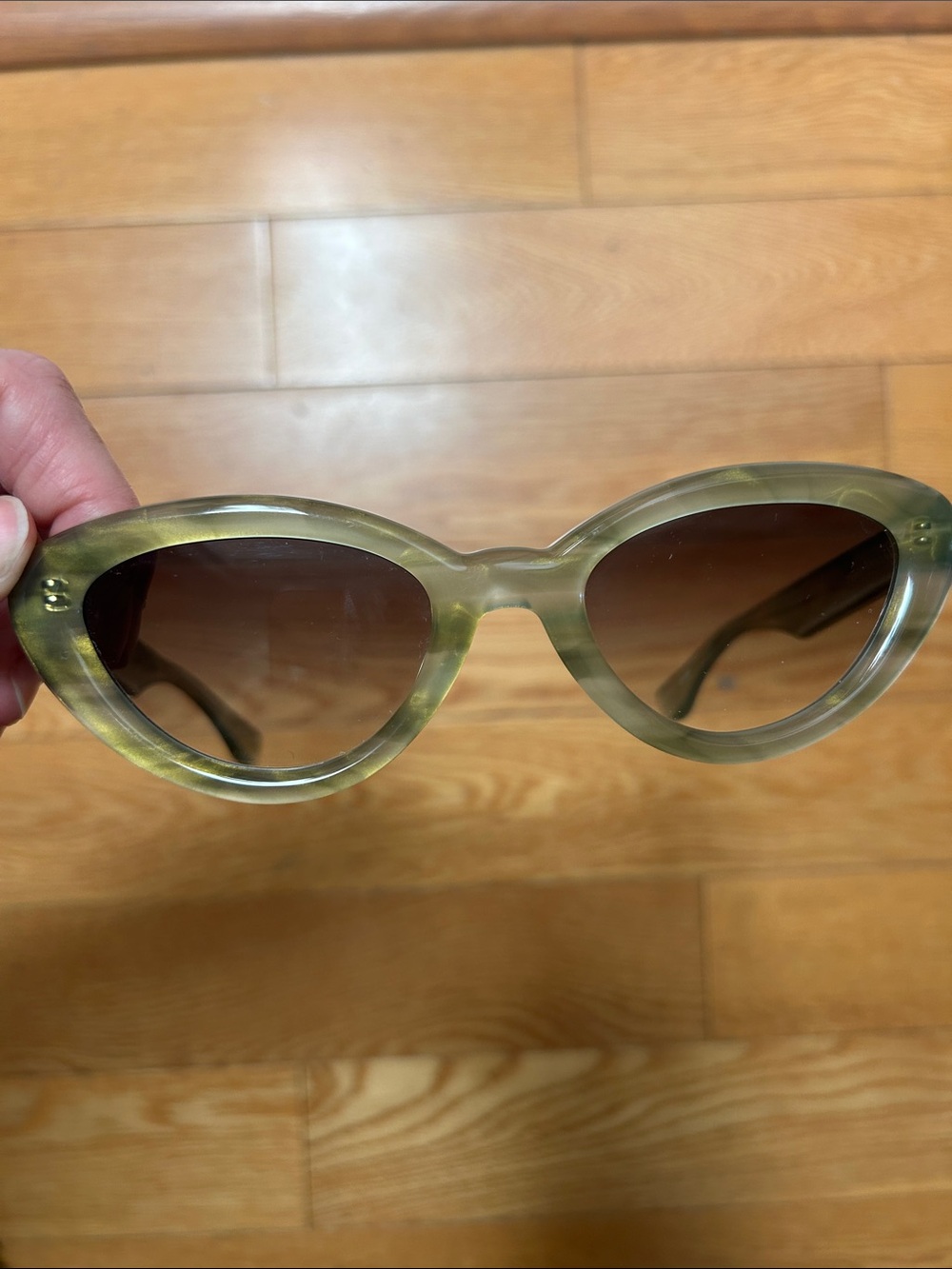Krewe Sasha Glasses in Green - Picture 7 of 10